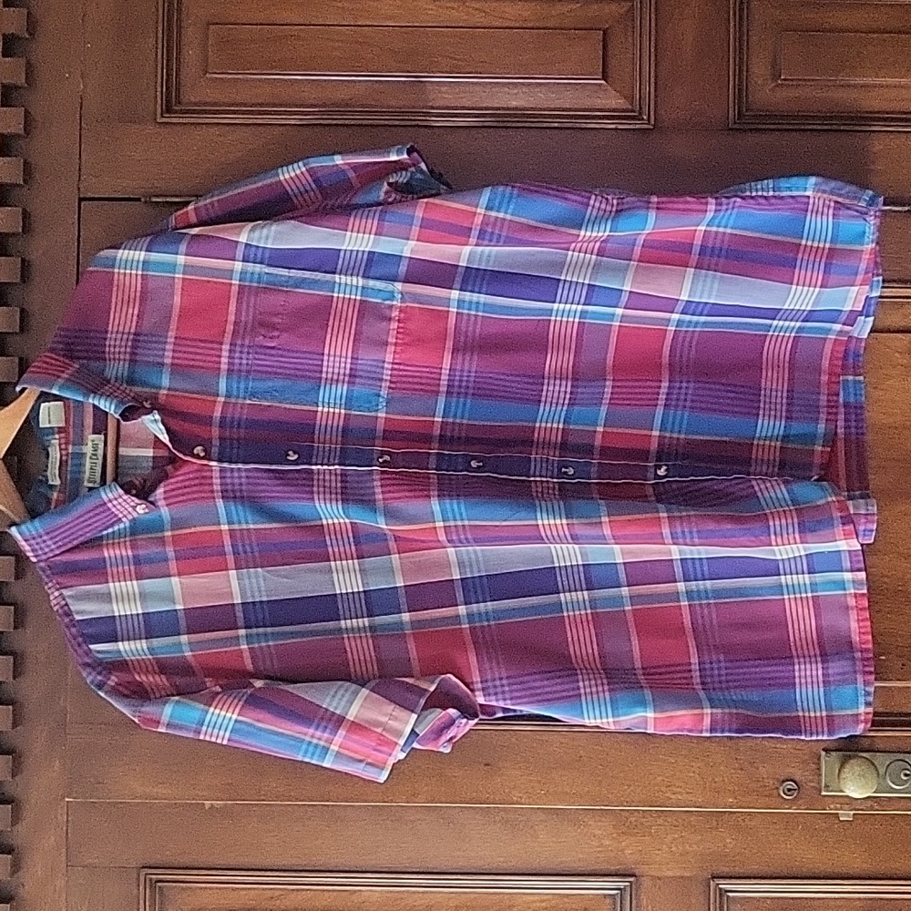 Vintage Steeplechase Short Sleeve Casual Button Down Shirt Made In Hong Kong